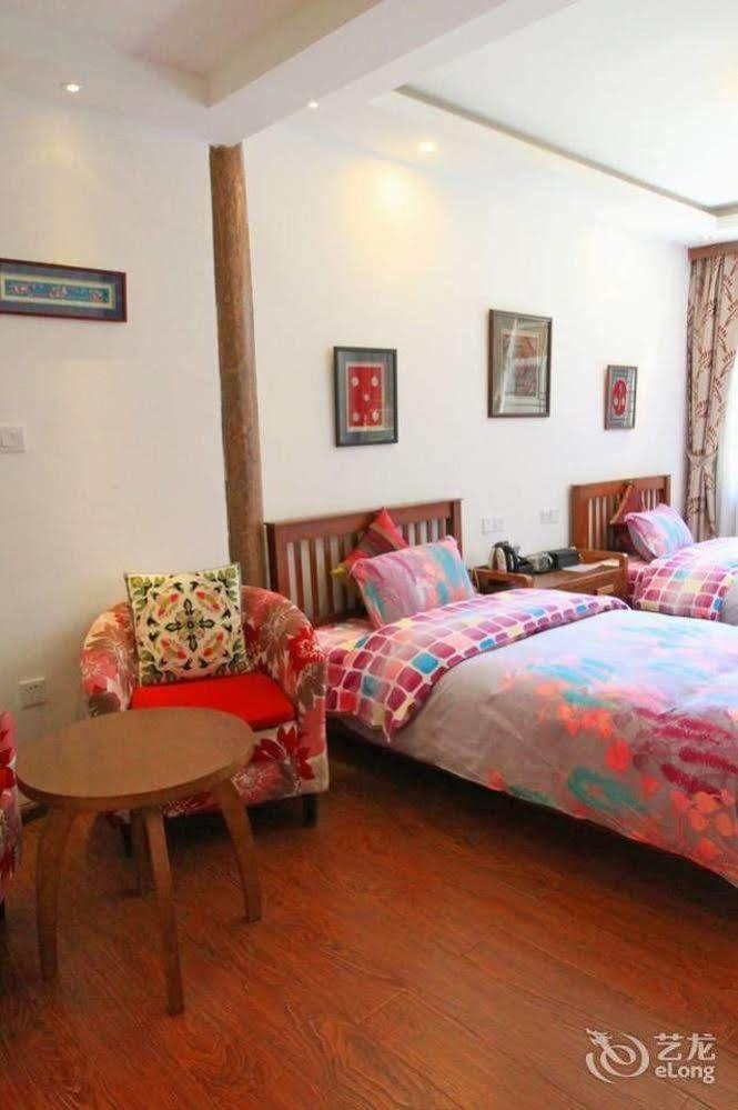 ليجيانغ Tree'S Tale Hotel - Lijiang المظهر الخارجي الصورة